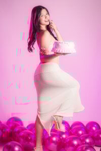 AggathaSanders_ Happy Birthday 2025 🎉🎂🎀💗🥳 Pic 9