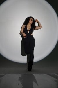 KylieJenkins Spotligt 🤍🖤 slika 3