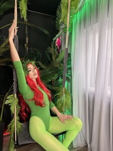 HaileyMadowPoison Ivy照片 6