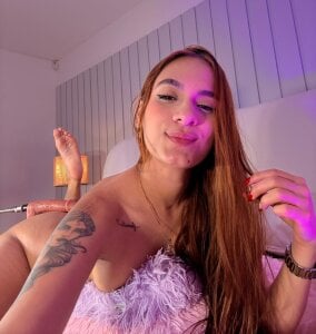 amaia_foxxのhorny girlの枚の写真