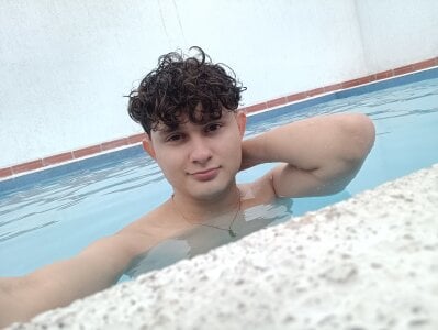 Nathan_Bluee New pool time Pic