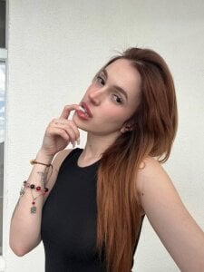 Eva_Bailey_ Public Pic 3