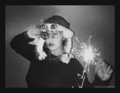 CeceliaJohnson Merry Christmas coming soon? Hình