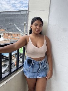 CurlyAliccia_ Public Pic 7