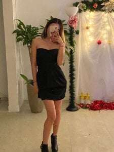 Ema_porcaroli Christmas has arrived in my room. 🎄❣ Pic 8