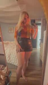 NikkiB653466 Me slika 5