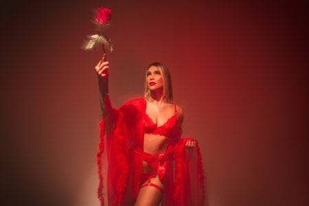 SofiaRivero Valentine's Day Bilde