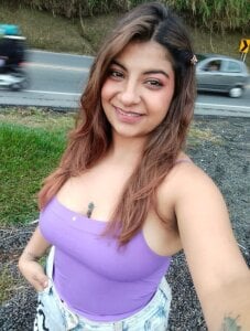 Zarah_Lukas Public Pic 8