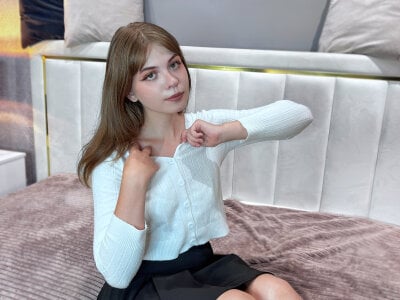 TINA_LIOREN Public Pic 2