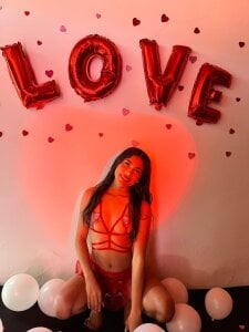 EsmeraldaBlake kullanıcısının Valentine's Temptation 🫦💕 albümü -  4 fotoğraf