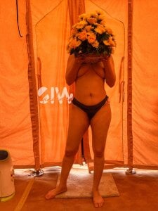 hotlaavaa Tent mai hua kamal {amazinf shoot in tent } Pic 4