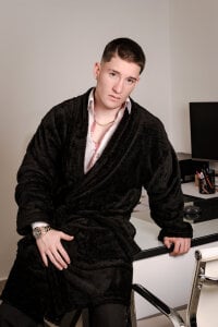 I am the best de HunterHeat_  2 photos