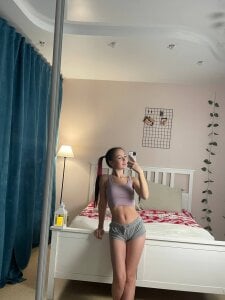 LisaSmiths Cute girl :) Pic 3