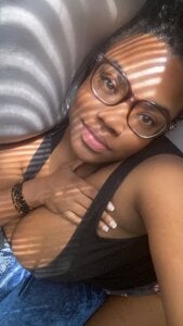 KendraHart21