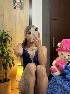 alisoondrean_ 💙. Pic 4