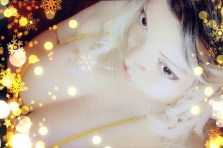 Honey_Lucy1 Christmas 🎄🐰🍭🧑‍🎄 Pic 4