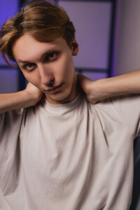 Adrian_Di Just look at that cutie ^^ Pic 7