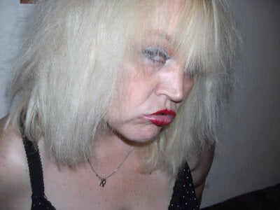 Blasflittchen verruchte Bitch Pic 7