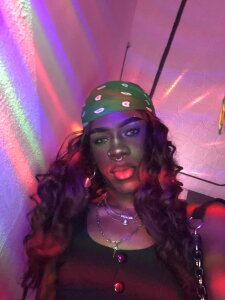 Public de EbonyHansNight  2 photos