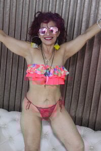 Dalila_Najjar_ beach day and fun Poză 3