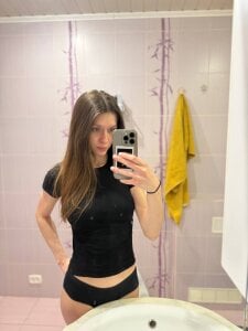 DavinaParady Off Cam Moments Gambar 5