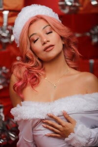 Emma_Thompsson MERRY XMAS 2025 Pic