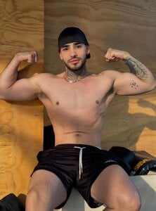 Ianalvarez your naughty boy Pic 6