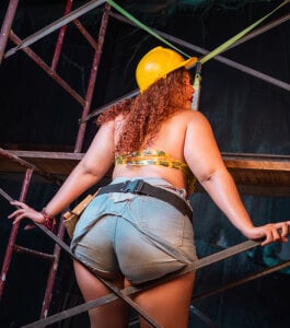 SamanthaaReed WORKING HARD Pic 4