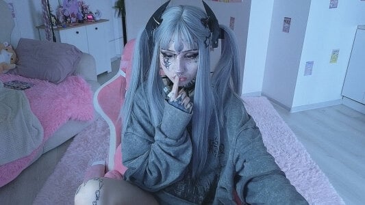 Nana_stolass A cyber girl has to please you Foto 4