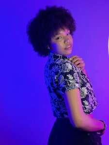 Gala_Brunette Public Pic 5