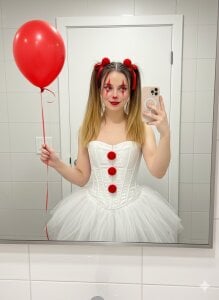 AmbeerWood_ Halloween with ia Pic 4