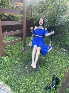 Megan_Black_Moon does the blue outfit suit me? Pic