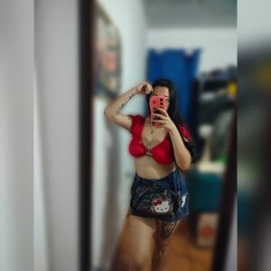 Sophie-Hot-: Public ( 4 фото)