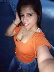 welcome I will show you some of my moments at home I hope you like it de Almaablack  Imagens