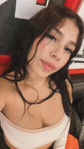 Abigail-Cowem Public Fotka 5