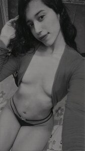 Lil_Rose2006 Public Pic 4