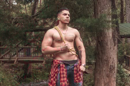 Noah_Swagger_ Woodcutter Pic 4