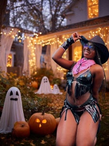 Raquel_jones Sweet or me? 🎃 Foto