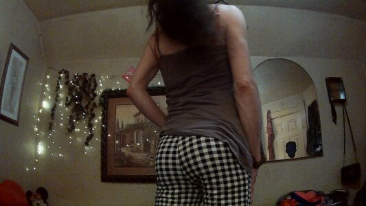 sillymillie millie in checker pants! зображення