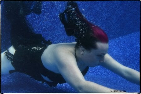 Shesborked Old photos Pic 4