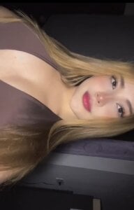 Sweet_mia_12 Public Pic 2