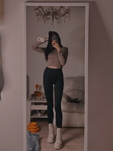 SarahLust Public Pic 5