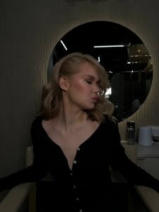 Ella-Ley Public Pic 3