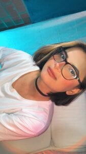 Leah_Kl Public Pic 3