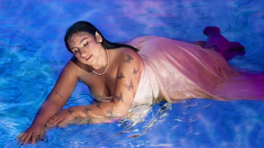 sabrinamilani san valentin 2025 사진 2
