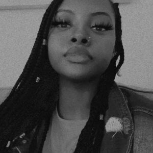 Mahogany de chocolatechipkukky85  3 Imagens