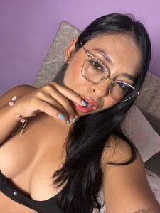 marywhitee__ I like to take photos for you Pic 5