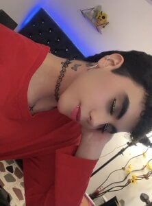 Kheyler_1 kullanıcısının Mm, do you like my red outfit?❤️ albümü -  3 fotoğraf