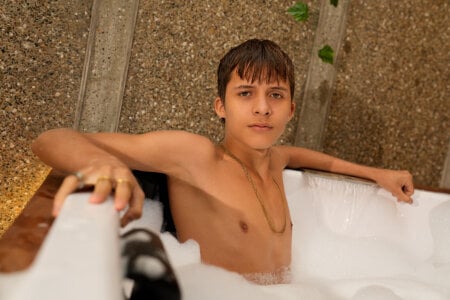 Pavo_tv Public Pic 4