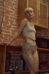 Night Shift Beauty de AlbyDengrov  4 photos